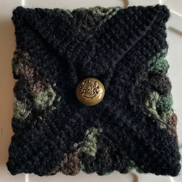 Granny Square Crochet handbag / Clutch - Black & Green - Picture 1 of 6